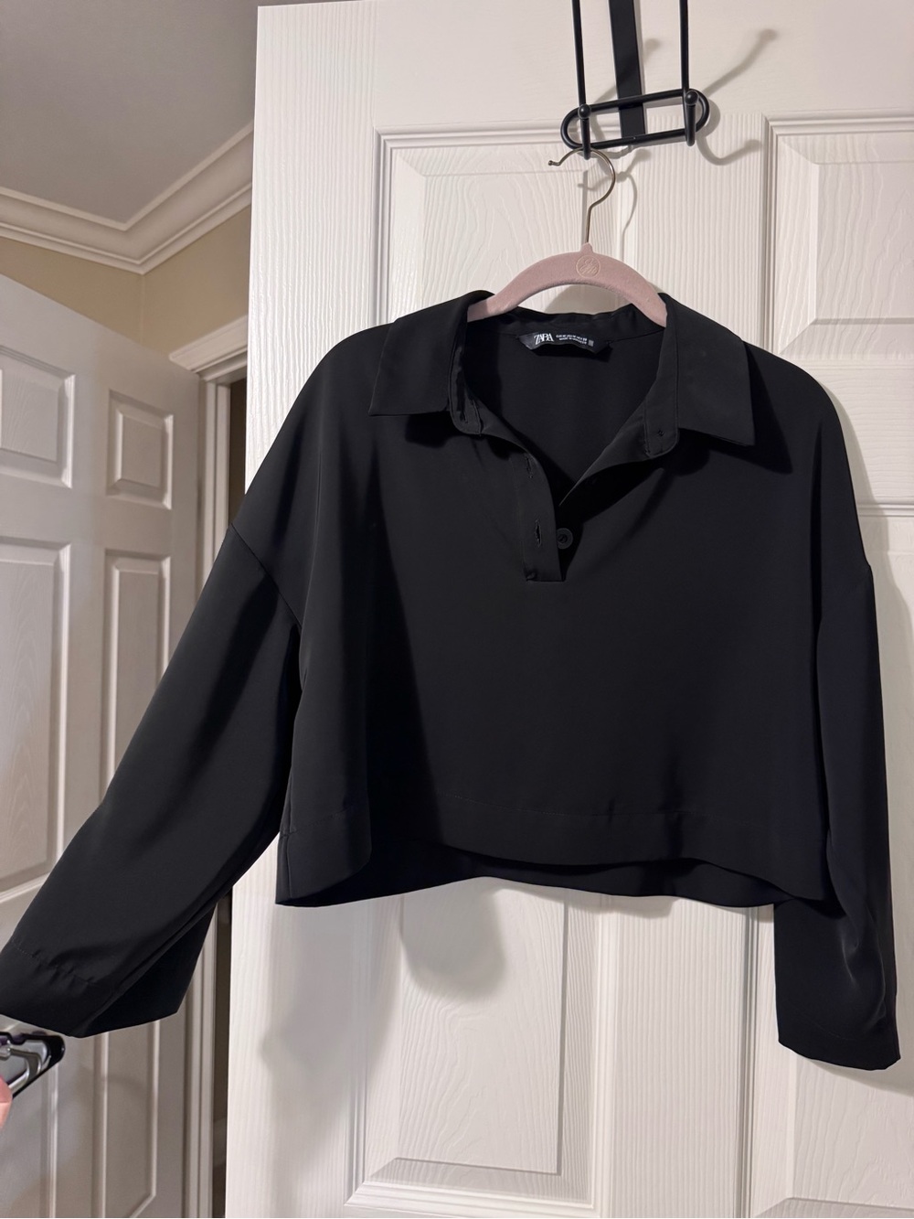 Zara Black Blouse -cropped-quarter sleeve